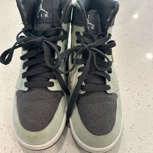 Jordan Athletic Shoes Black and Green